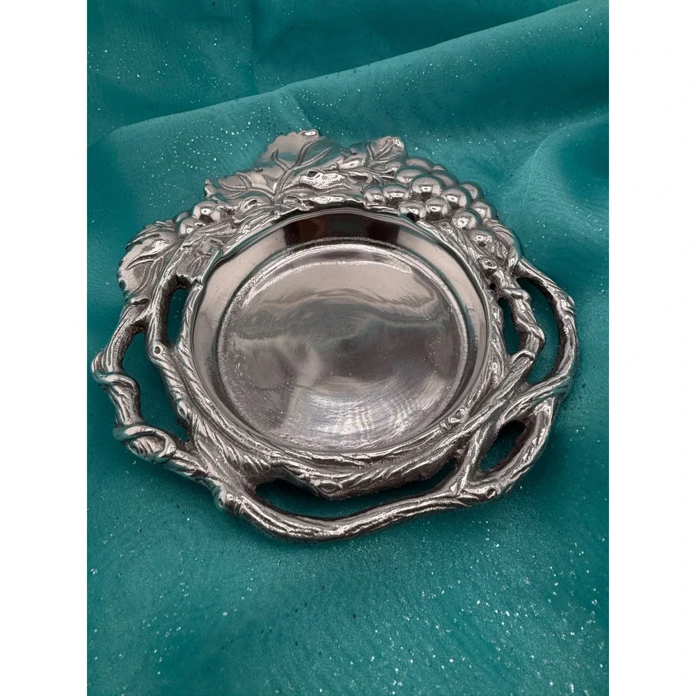 Arthur Court 1992 Grapevine Aluminum Wine Bottle Coaster Silver Tone Barware